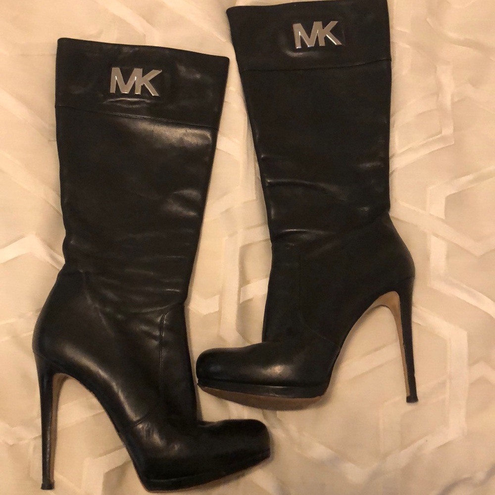 Michael kors leather hight heels boots with logo